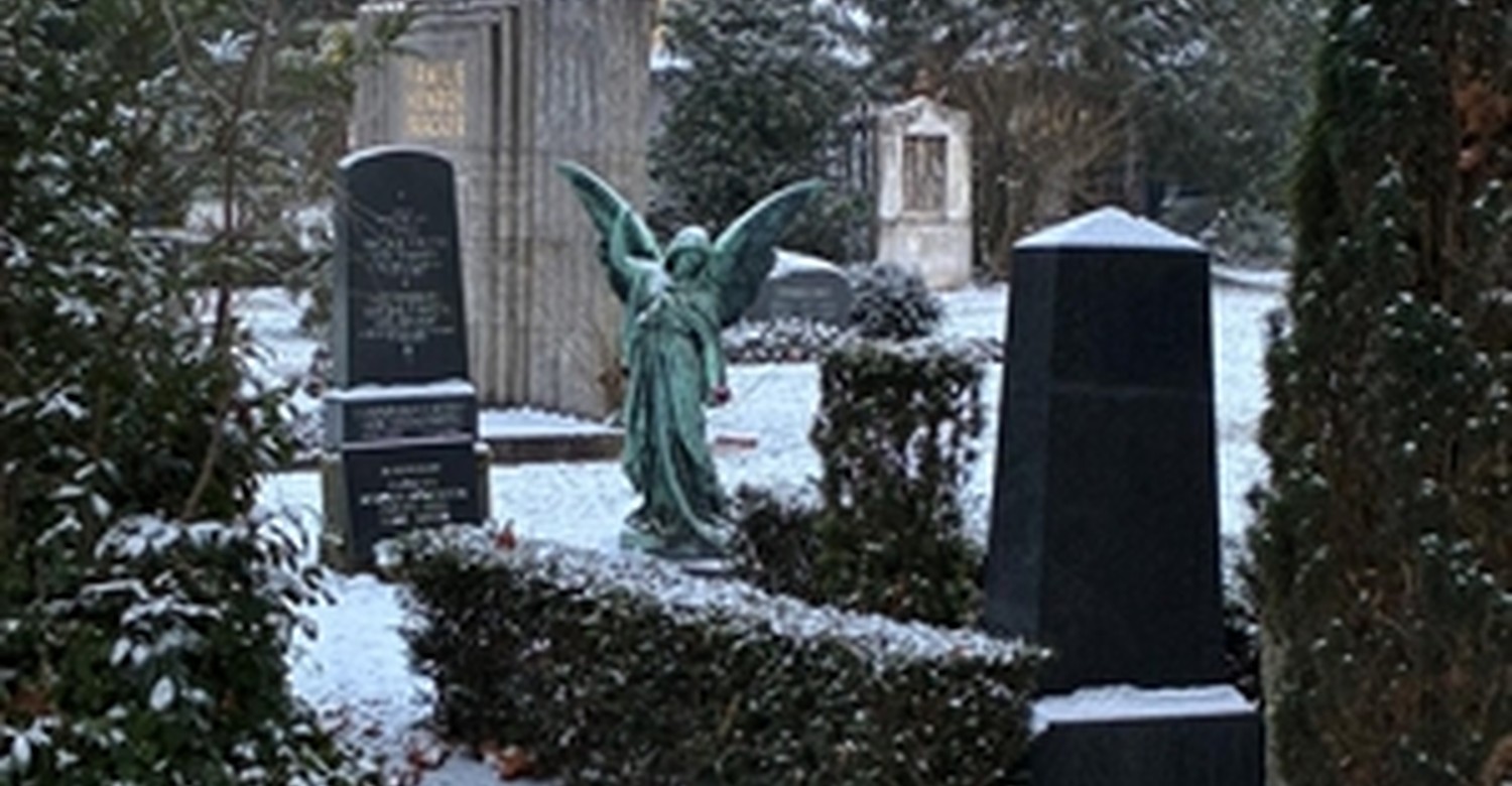 Eis und Glätte führen zur vorübergehenden Schließung der Friedhöfe in Hanau Eis und Glätte führen zur vorübergehenden Schließung der Friedhöfe in Hanau