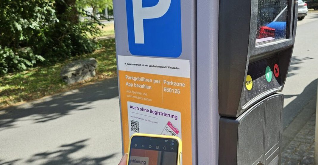 Etwa ein Drittel der bezahlten Parkvorgänge in Wiesbaden läuft über das Smartphone Etwa ein Drittel der bezahlten Parkvorgänge in Wiesbaden läuft über das Smartphone