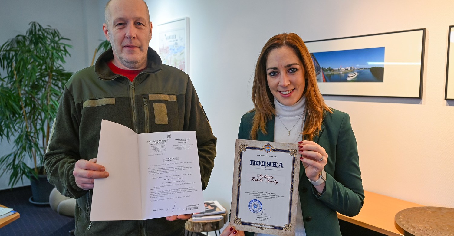 Hanau ehrt Reservisten nach 100 Hilfsfahrten in die Ukraine