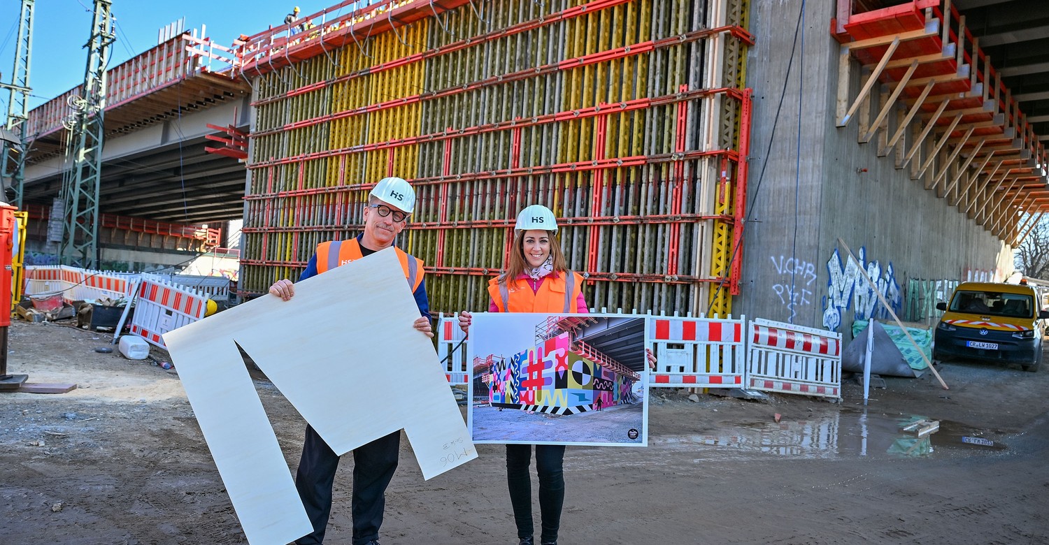 Hanau kündigt frühere Öffnung der neuen Hauptbahnhofbrücke an und vergibt Gestaltung an Lars Contzen