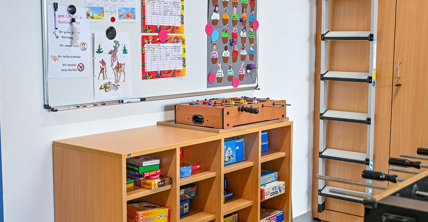 Hanau vergibt Betreuungsleistungen für 16 Grundschulen vor Inkrafttreten des Ganztagsanspruchs