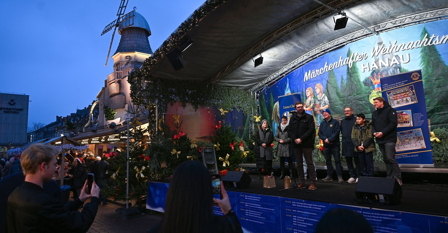 Hanauer Adventskalender bringt 30.000 Euro für Kinder- und Jugendprojekte ein Hanauer Adventskalender bringt 30.000 Euro für Kinder- und Jugendprojekte ein