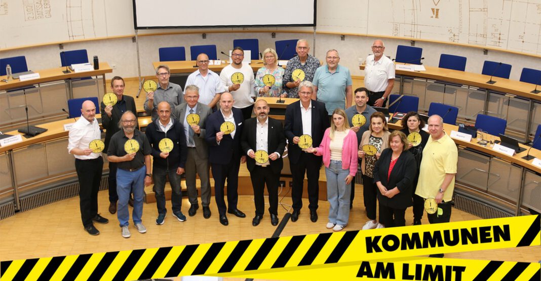 Kommunen schlagen Alarm: Aktionstag macht Finanznot bundesweit sichtbar Kommunen schlagen Alarm: Aktionstag macht Finanznot bundesweit sichtbar