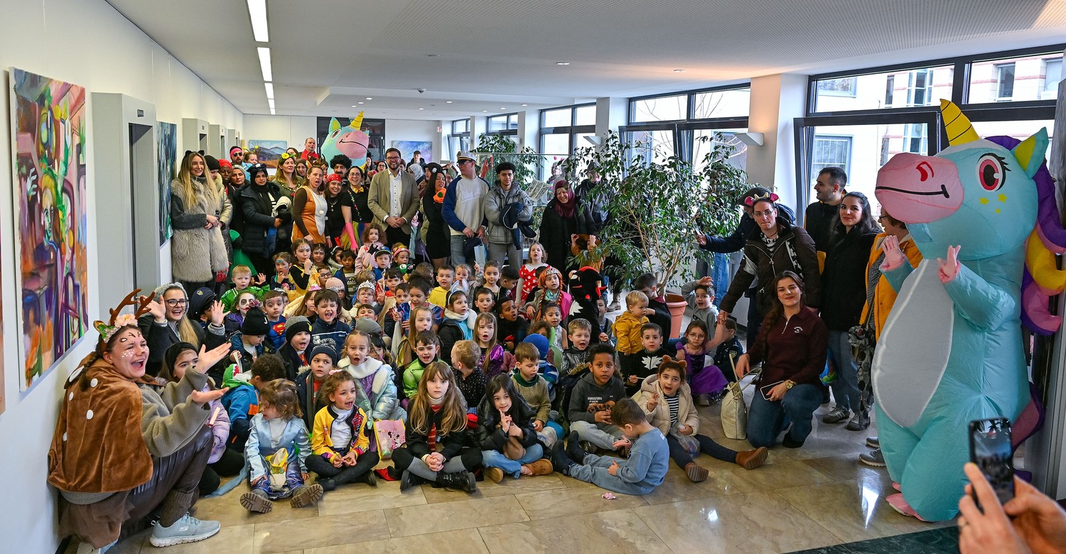 Rund 40 Kinder der Kita Sandeldamm feiern Fastnacht im Rathaus Rund 40 Kinder der Kita Sandeldamm feiern Fastnacht im Rathaus