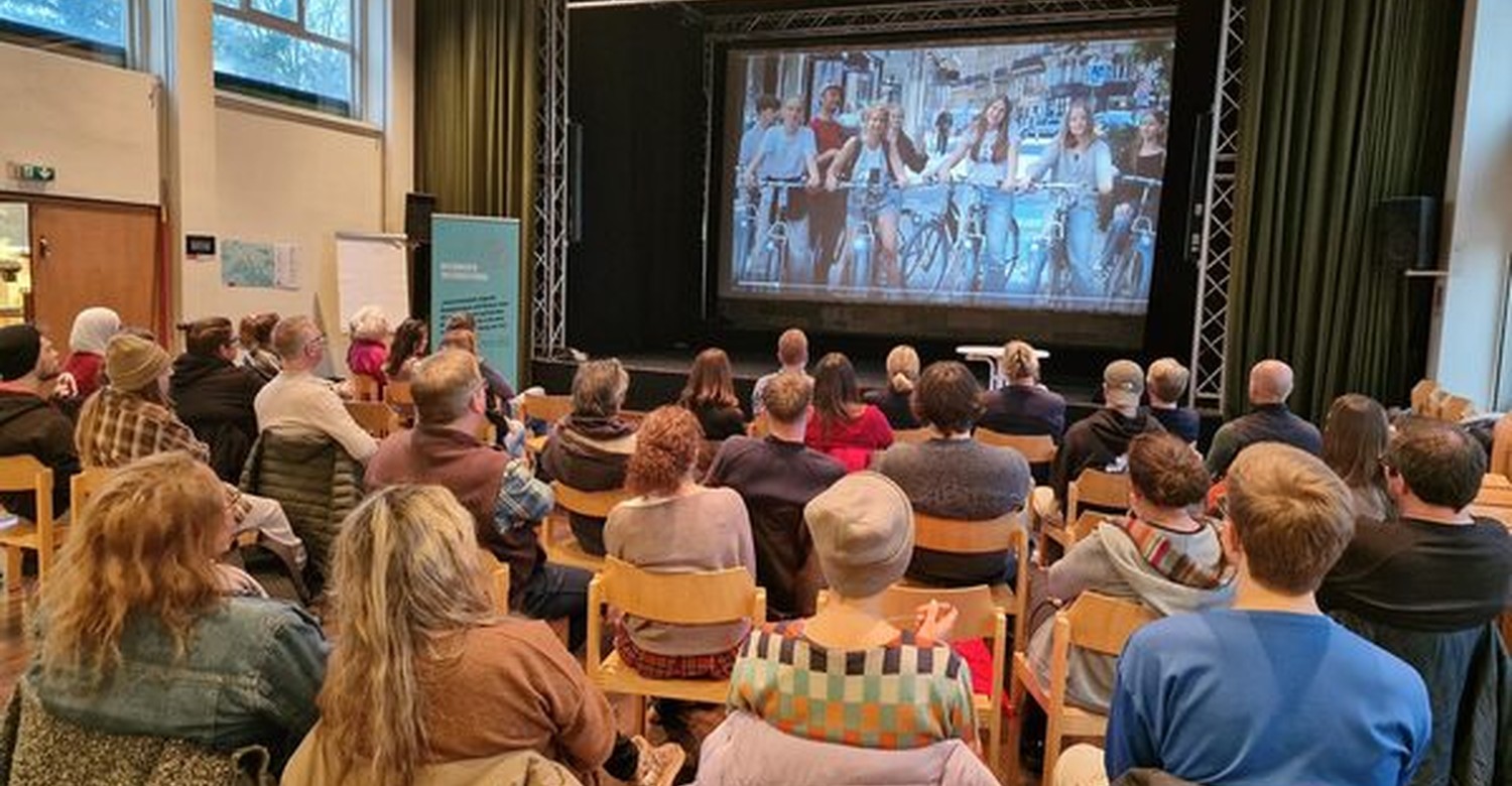 Wiesbaden stärkt Schutzkonzepte für internationale Jugendarbeit nach neuem Recht